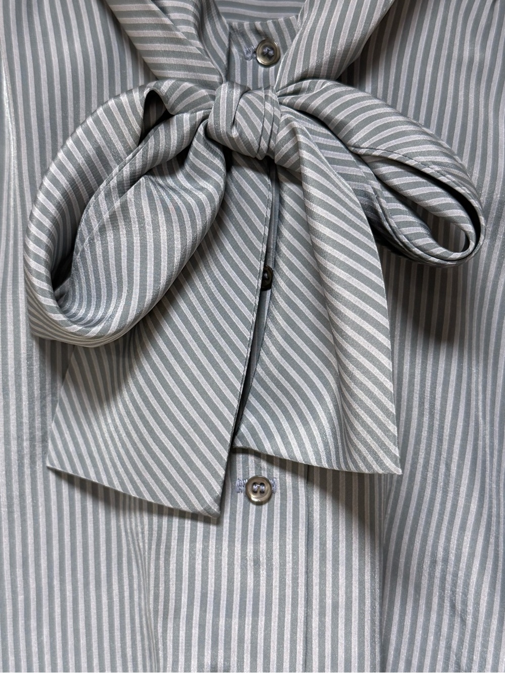 Vintage Gray Pinstripe Bow Neck Button-Front Blouse 1980 Sz 10 Corporate Chic - Picture 2 of 11